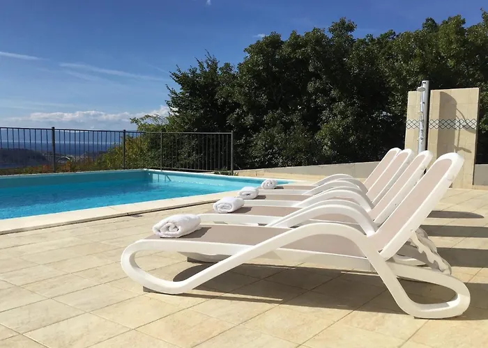 Semesterbostad Aqua *