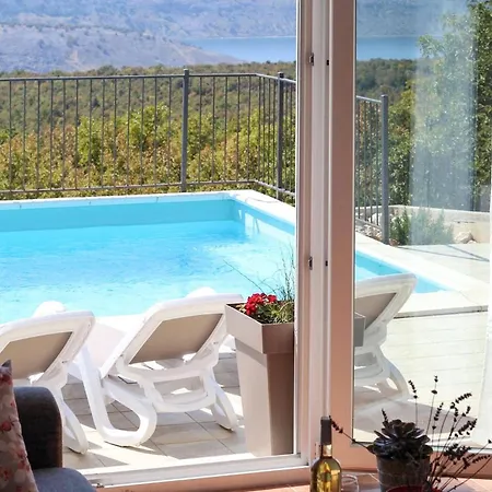 Aqua Holiday home *